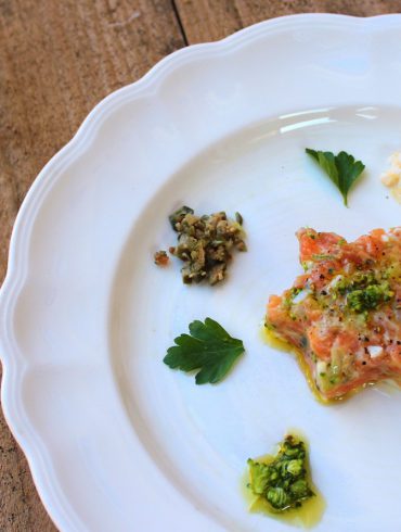 Tartar de salmón, un aperitivo para la Cena de Nochevieja