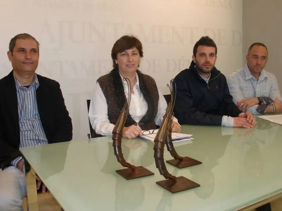 La concejala de Turismo, Pepa Font, y los cocineros Diego Mena y Rafa Soler, en representación del jurado de preselección
