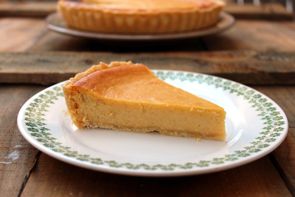 Tarta de almendra, queso y mango 5