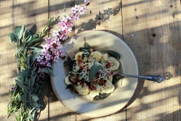 Ñoquis de patata con salvia y beicon