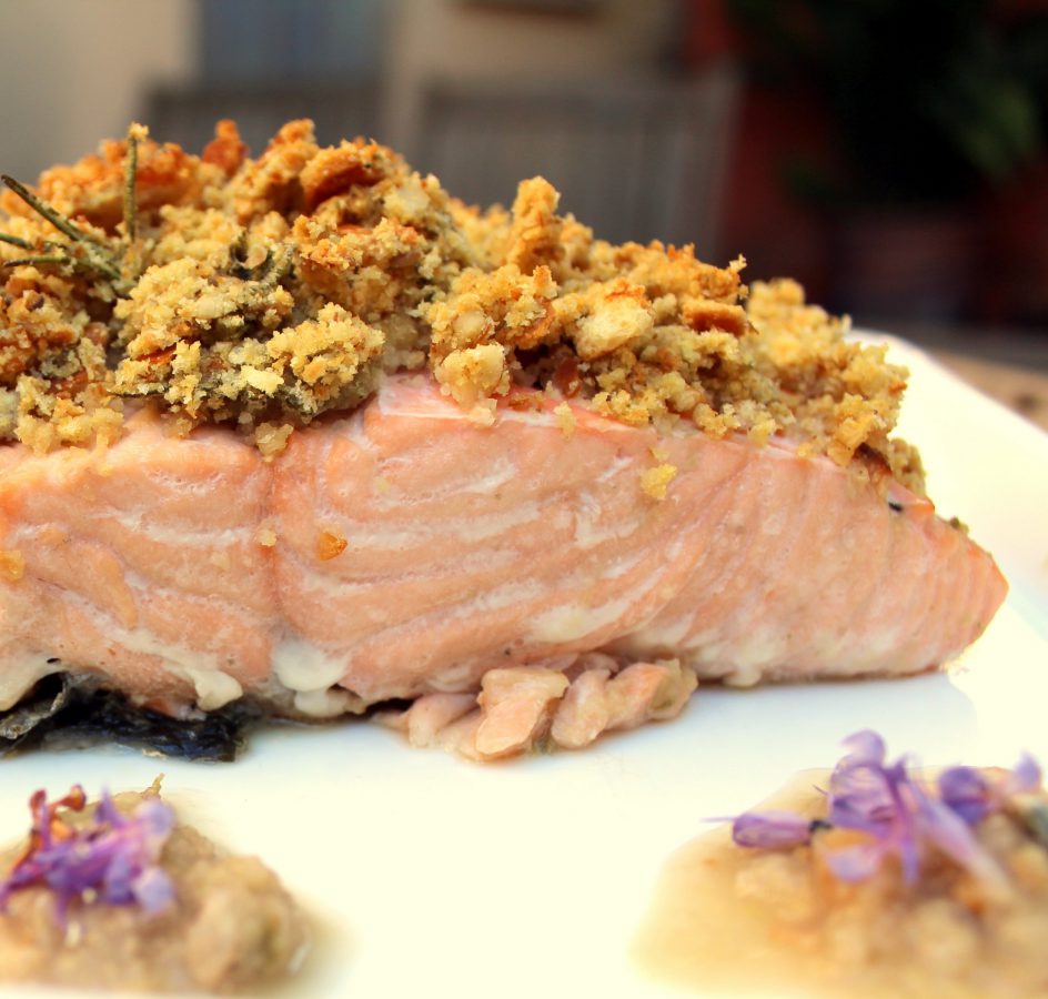 salmon con costra de pan y nueces-3