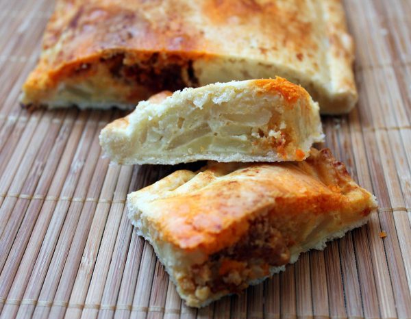 Empanada de tortilla de patata y chorizo