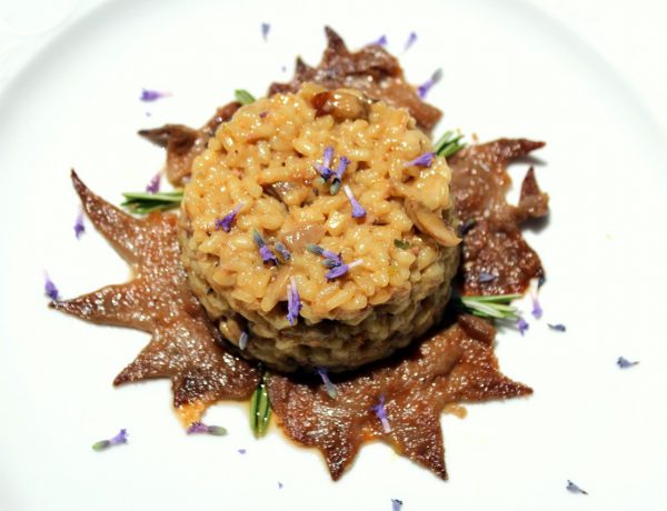 Risotto de crestas de gallo con foie