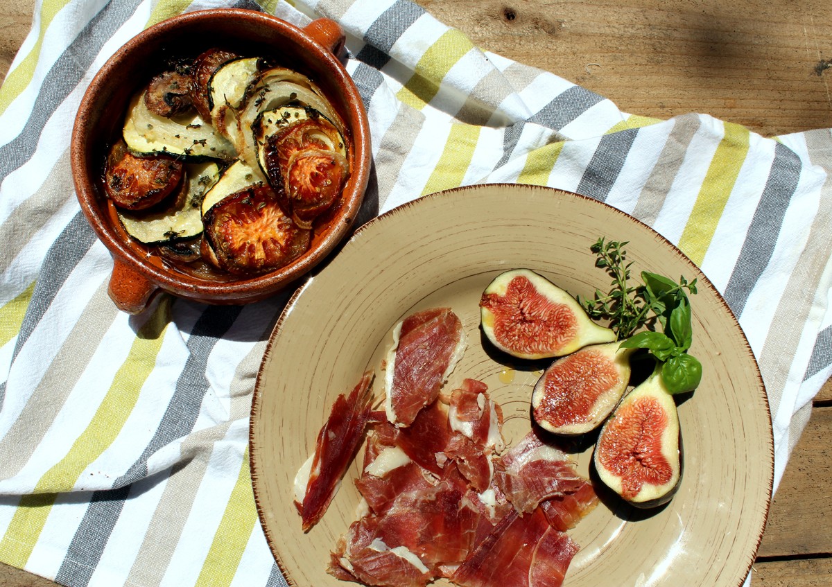 Verduras al horno con jamón y brevas 2