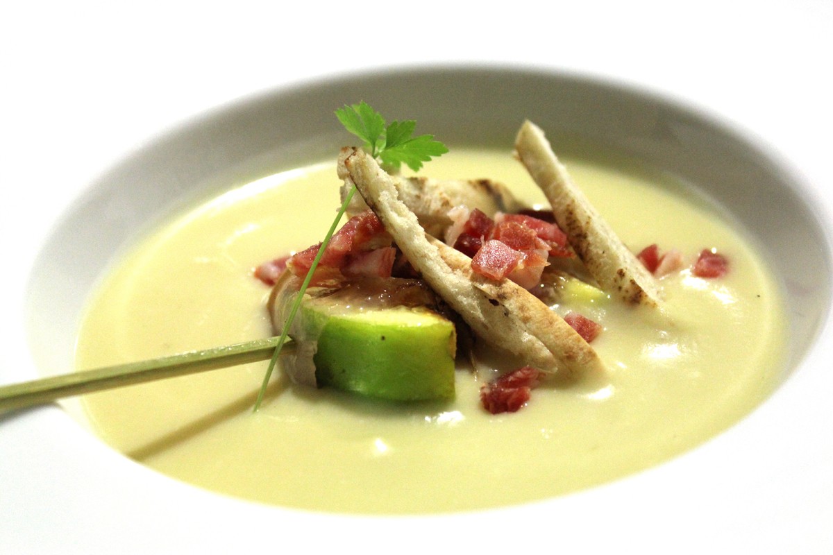 Vichyssoise con brevas y jamon-1