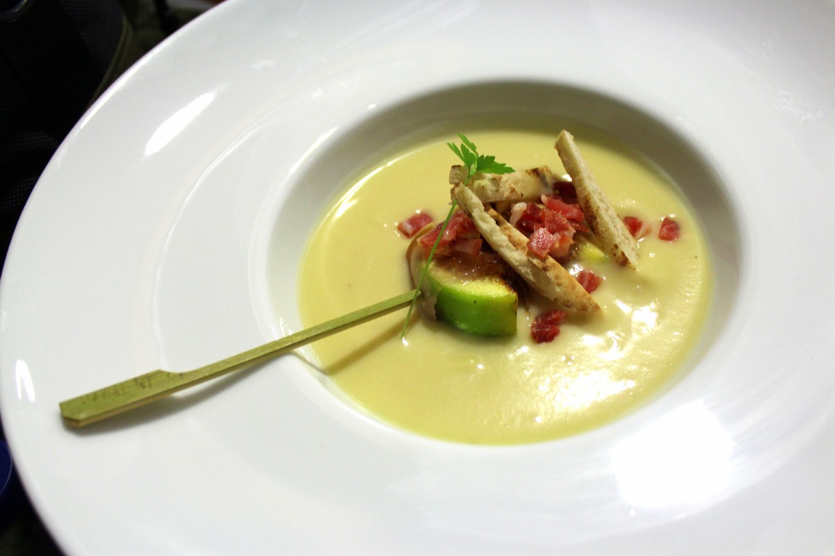 Vichyssoise con brevas y jamon-2