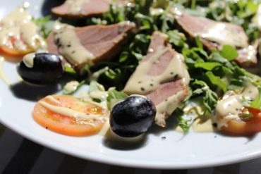 Ensalada de Atún con rúcula y uvas