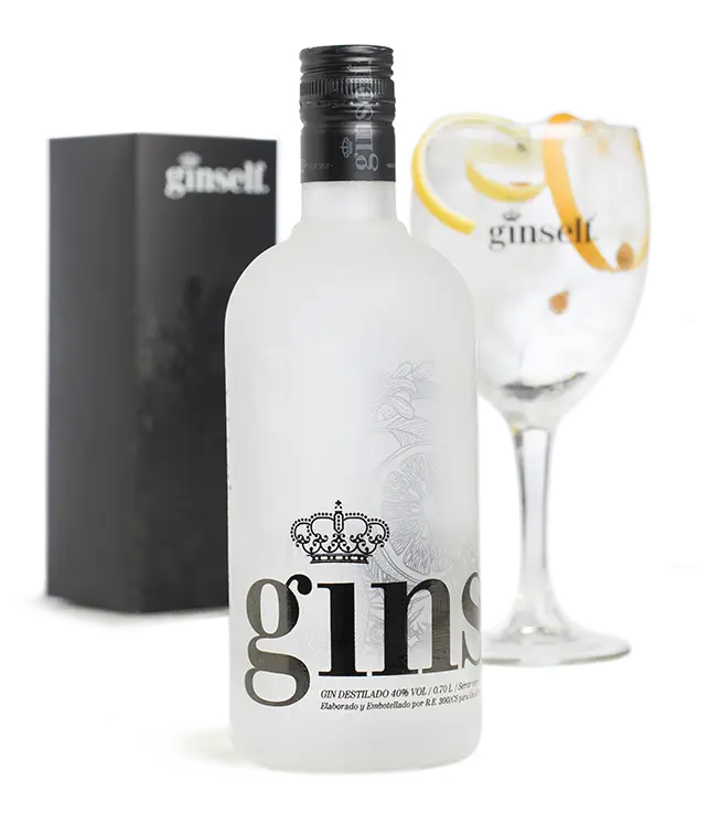 Ginself, la ginebra valenciana elegante, diferente y suave