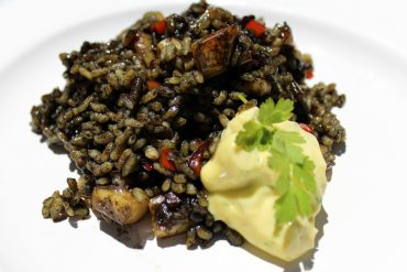 Arroz negro con sepia y Alioli