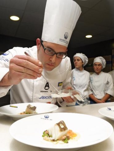 Albert Ortiz, ganador de la cuarta semifinal del Concurso Cocinero del Año