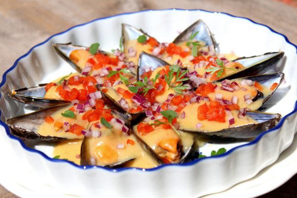 Mejillones con crema de azafrán