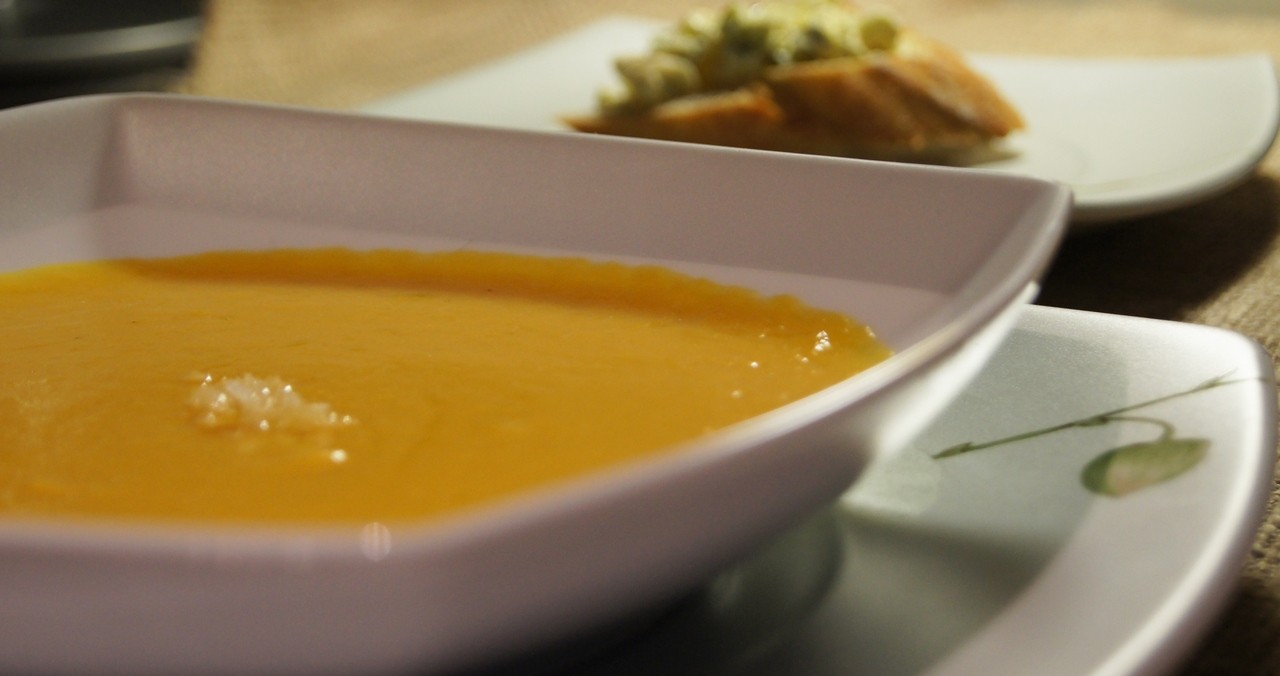 CREMA DE CALABAZA CON CROUTONS