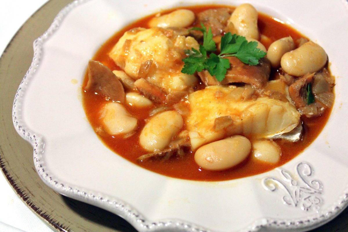 Judiones con níscalos y bacalao