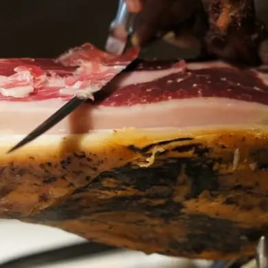 Cortando Jamón de Bellota 100% Ibérico 5 Jotas (3)