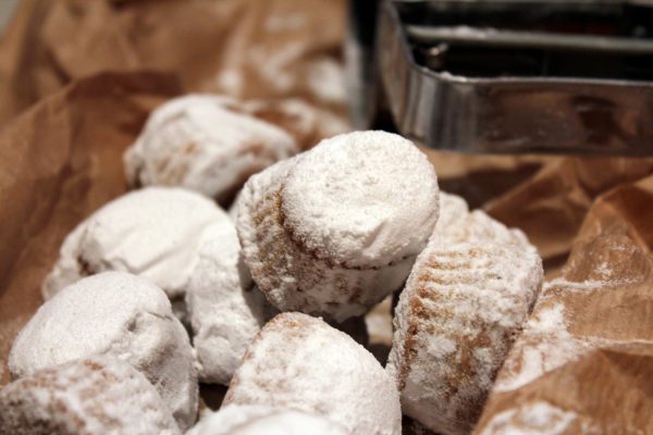 Nevaditos o Mantecados de vino