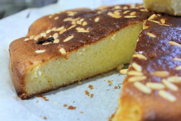 bizcocho de piñones y pasas