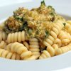 Ensalada de Pasta: Fusilli con pesto de avellanas y tomate fresco