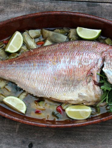 pescado al horno con guarnición