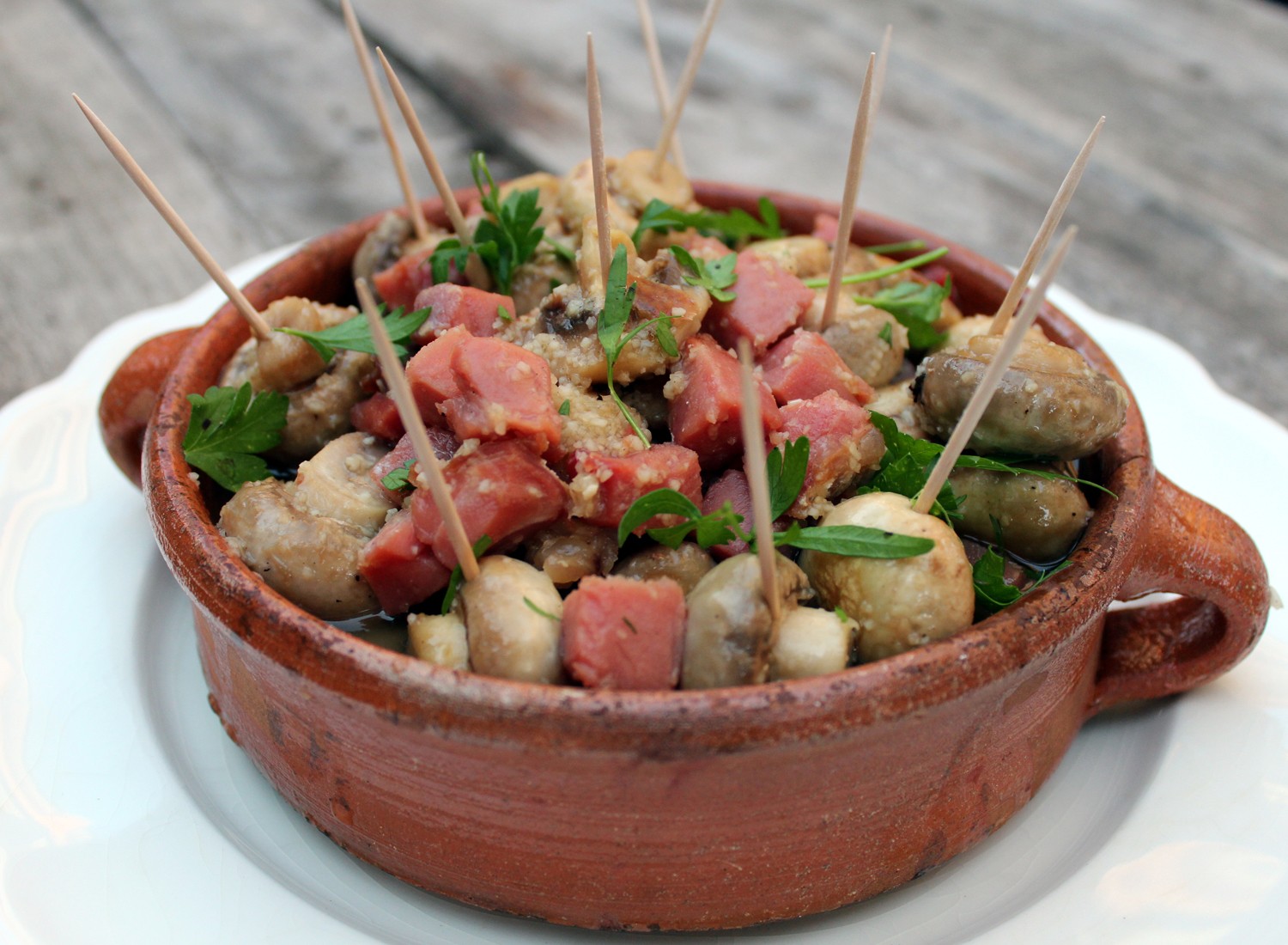 champiñones al ajillo con jamon