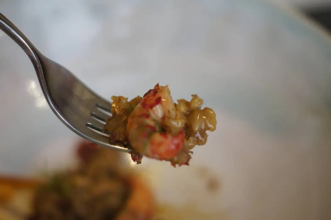 Guiso de cangrejos y caracoles