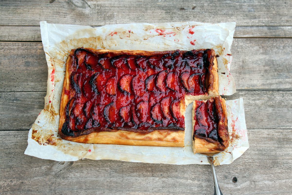 Tarta de queso y ciruelas