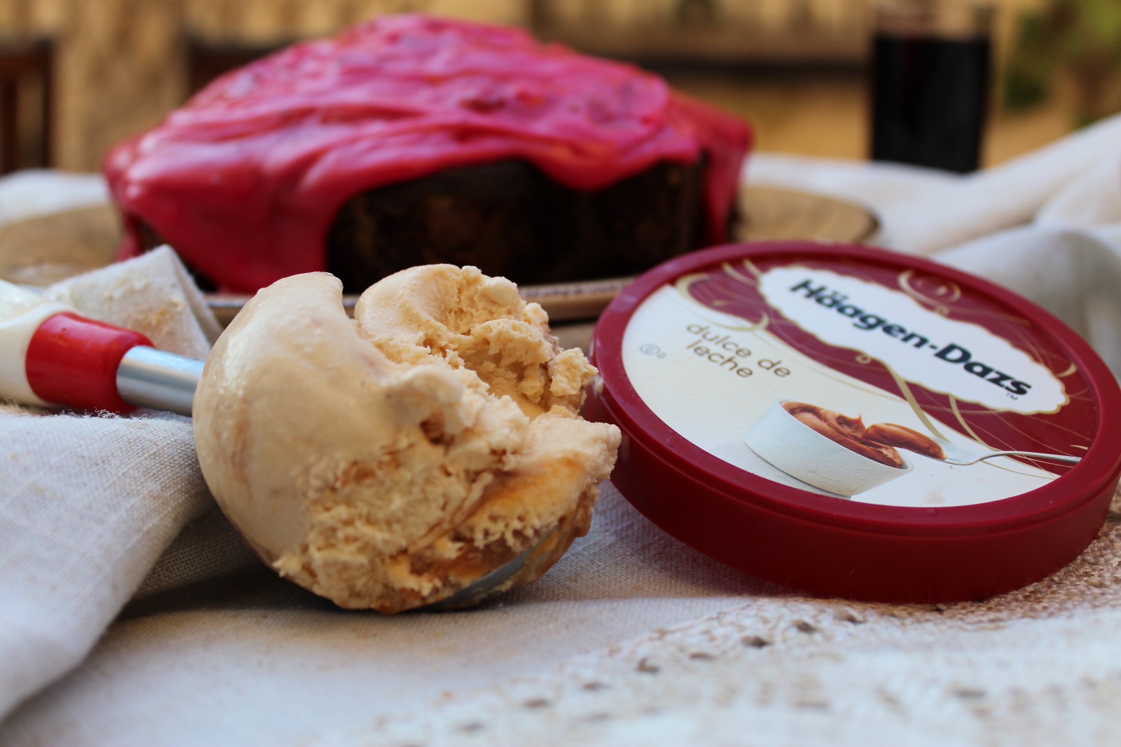 Helado de Dulce de Leche con Bizcocho de vino