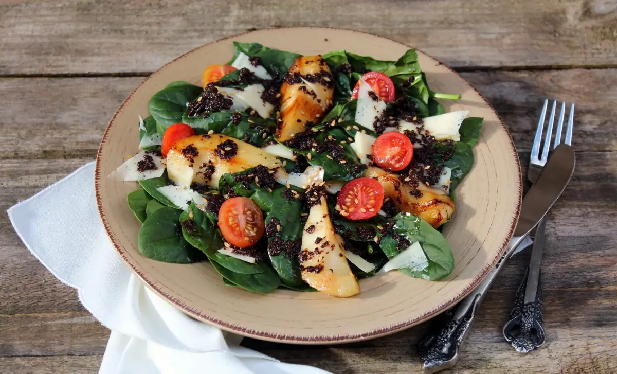 Ensalada de espinacas con pera Ensalada de espinacas con pera