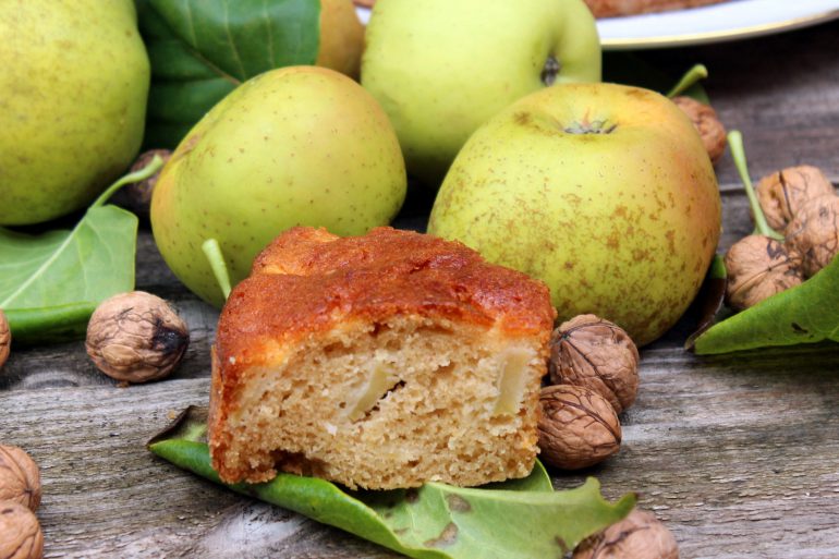 Pastel de manzana y nueces