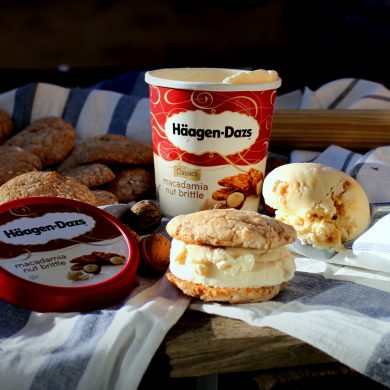 Helado de nueces de macadamia con galletas