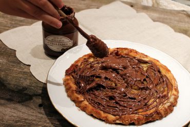 Tarta Tatín de plátano con Crema de Avellanas