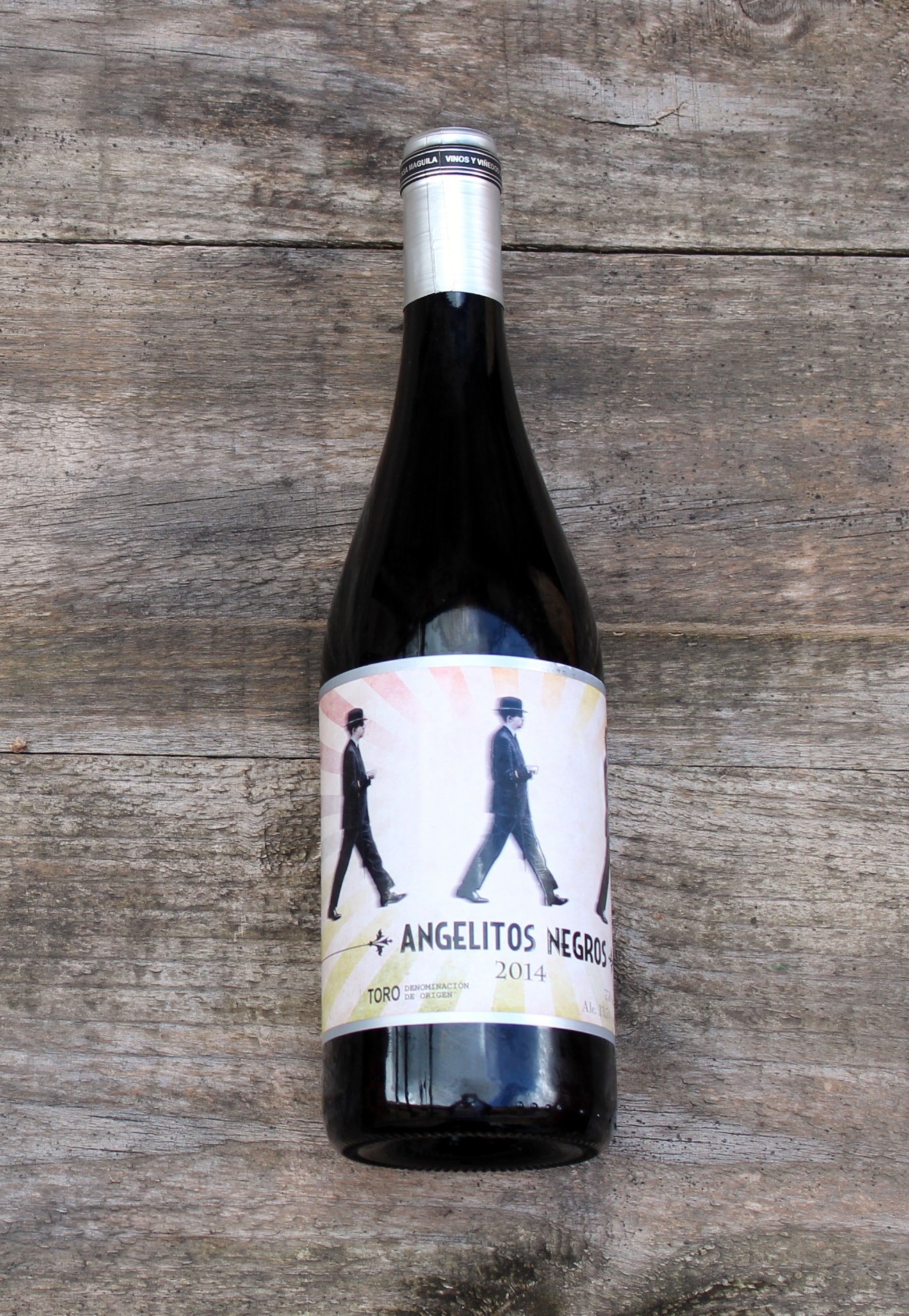 vino angelitos negros