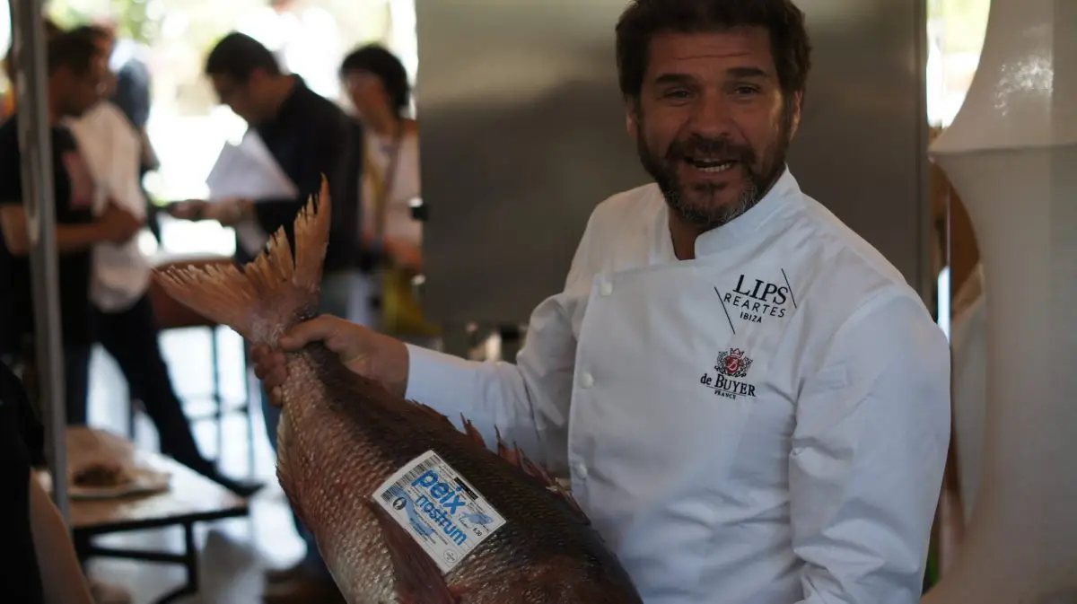 David Reartes con un denton de Peix Nostrum