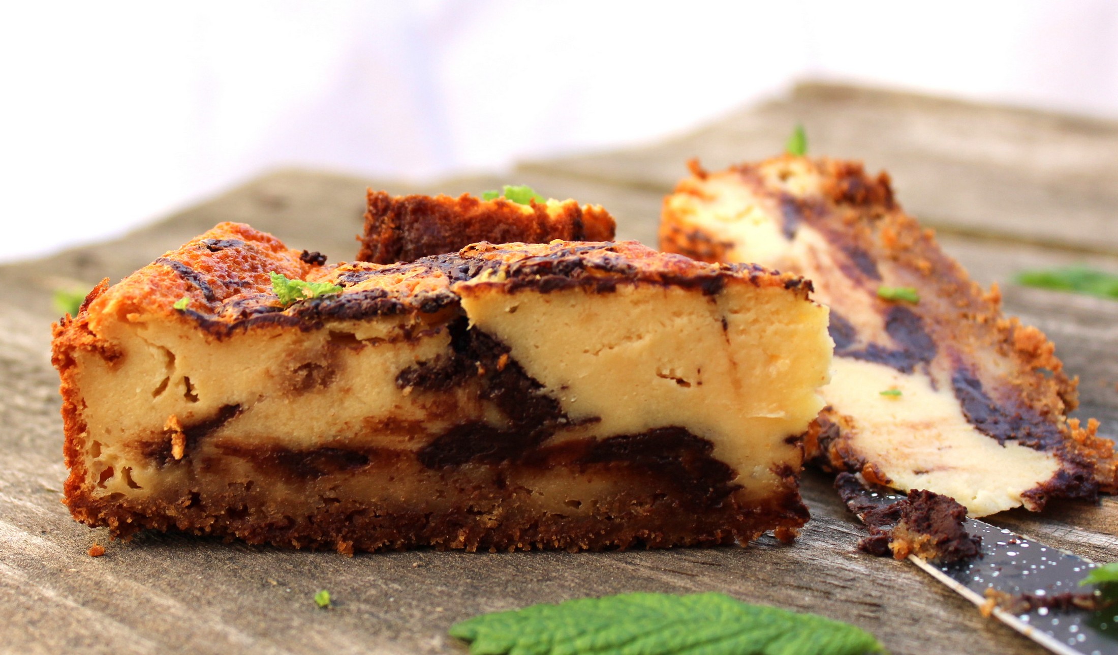 Tarta de queso y chocolate negro, para los entusiastas de las tartas