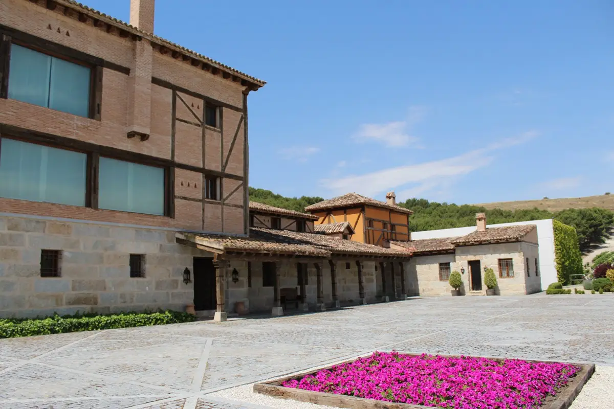 vinos-conde-de-san-cristobal Bodega Conde de San Cristóbal exterior