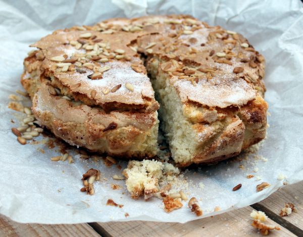 Receta de Bizcocho de Piñones o Torta Pisana