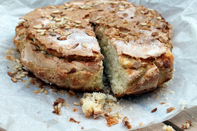 Bizcocho de Piñones