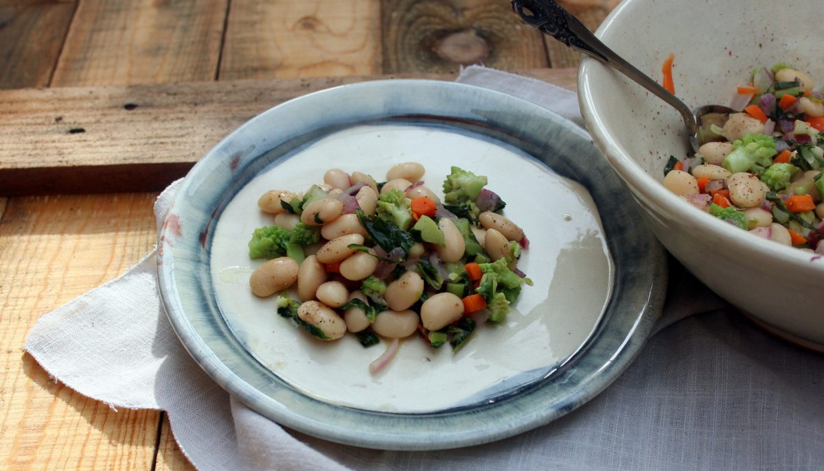 Ensalada de alubias templada con romanesco