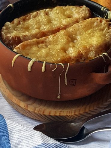 Sopa de cebolla, receta tradicional de la cocina francesa 4