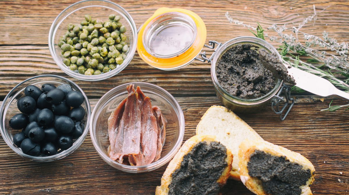 Tapenade u olivada, una receta sencilla, deliciosa y muy mediterránea