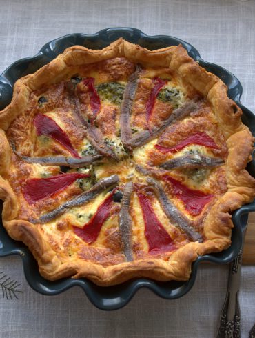 Quiché de Brócoli, pimientos del piquillo y anchoas