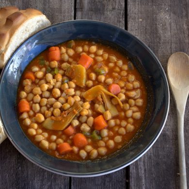 Garbanzos con verduras y sobrasada