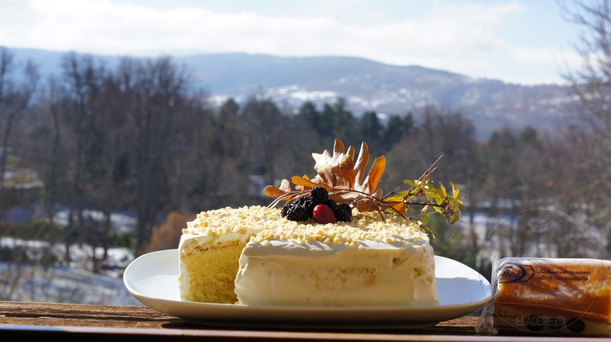 Tarta de sobaos pasiegos Casa Ibañez y piña