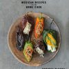 Tu Casa Mi Casa es el nuevo libro del chef Enrique Olvera, un destacado talento de la escena gastronómica internacional que ha reivindicado la cocina de su México natal y ha recibido elogios en todo el mundo.