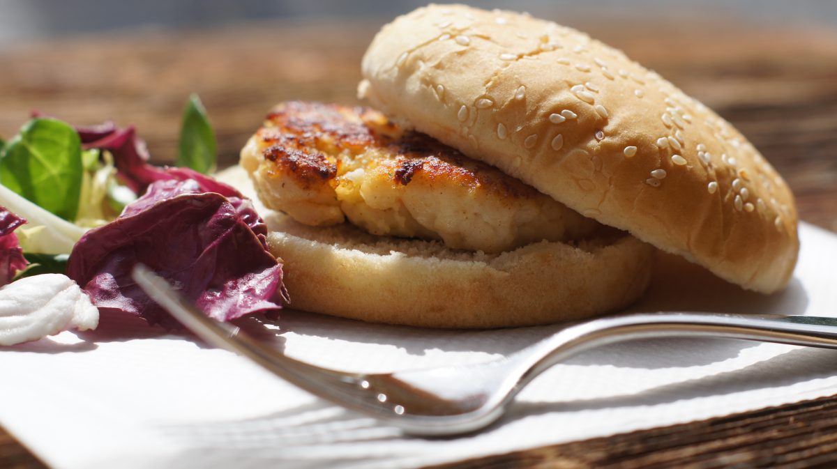 Hamburguesa de merluza y langostinos