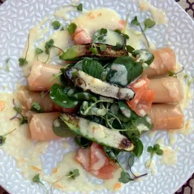 puerros con salmón ahumado
