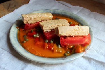 ensalada de tomate con bonito del norte