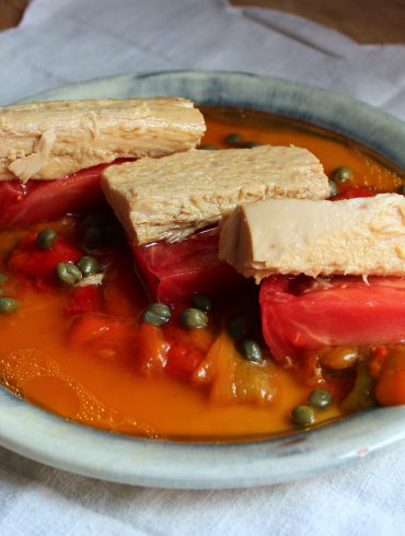 ensalada de tomate con bonito del norte