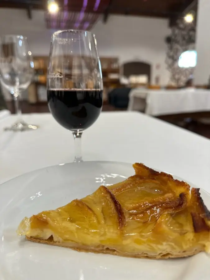 El postre fue una deliciosa tarta de manzana